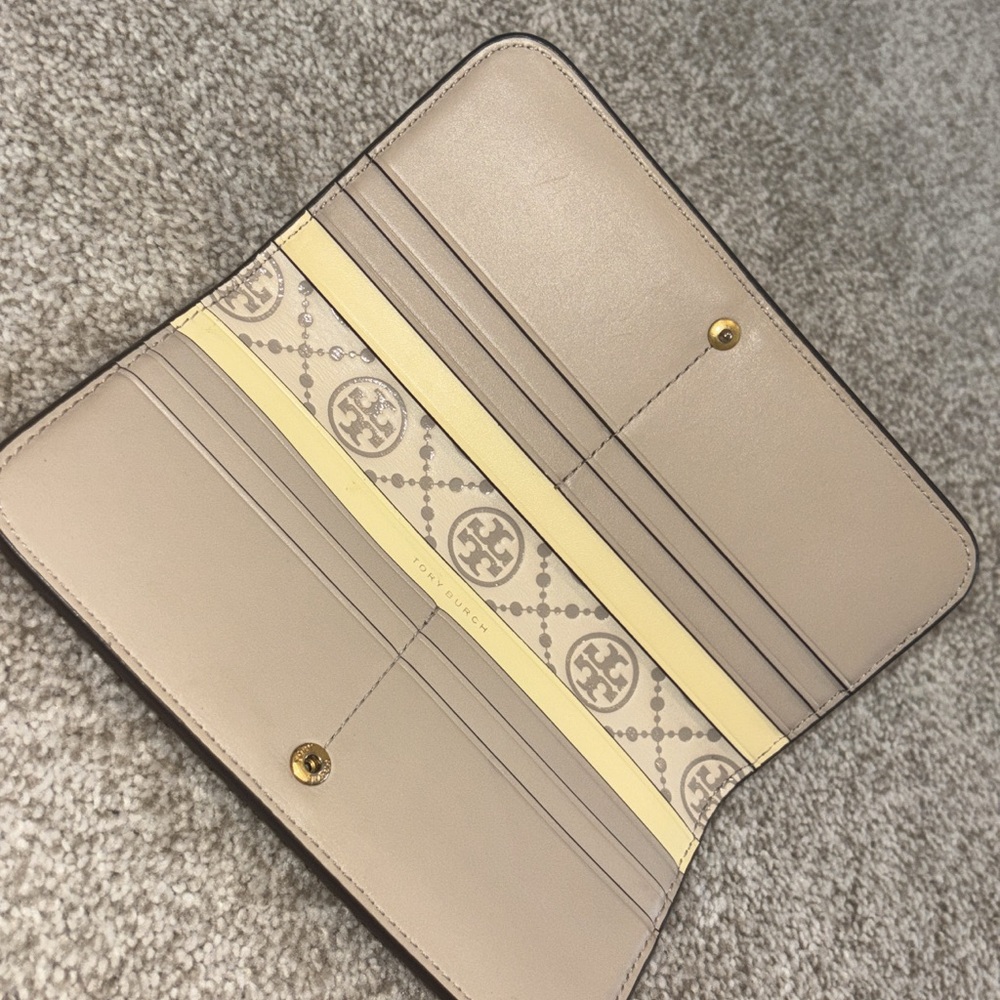 Tory Burch Taupe and Cream Logo Continental Zip Wallet - Picture 2 of 3